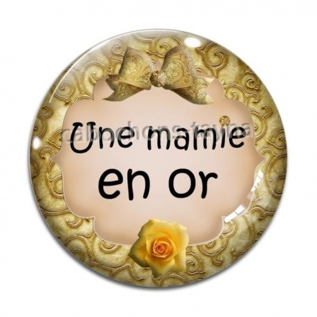 Cabochon Verre - une mamie en or