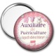 Miroir de poche - auxiliaire de puériculture qui déchire