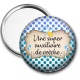 Miroir de poche - une super auxiliaire de crèche
