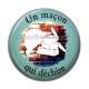 Cabochon Résine - un maçon qui déchire