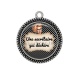 Pendentif Cabochon Argent - une secrétaire qui déchire