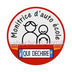 monitrice d'auto école qui déchire