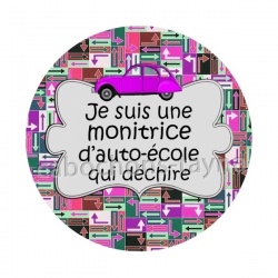 je suis une monitrice d'auto école qui déchire