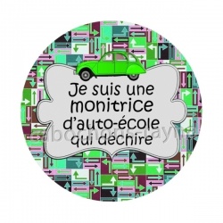 je suis une monitrice d'auto école qui déchire