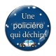 Cabochon Verre - une policière qui déchire