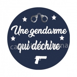 une gendarme qui déchire