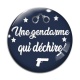 Cabochon Verre - une gendarme qui déchire