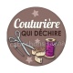 couturière qui déchire