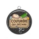 Pendentif Cabochon Argent - couturière qui déchire