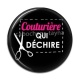 Cabochon Résine - couturière qui déchire