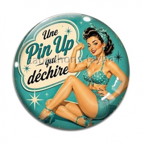 Cabochon Verre - une pin up qui déchire