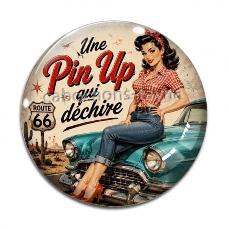 Cabochon Verre - une pin up qui déchire