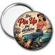 Miroir de poche - une pin up qui déchire
