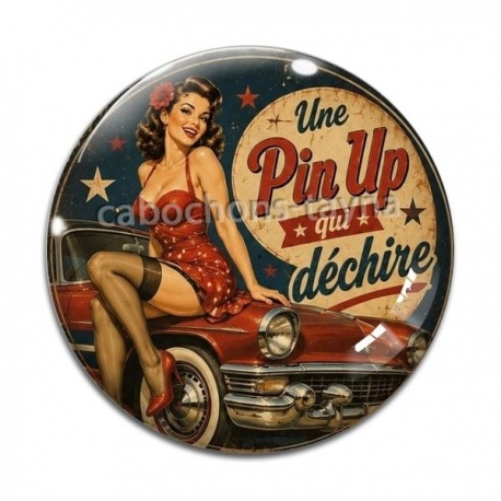 Cabochon Verre - une pin up qui déchire