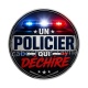 un policier qui déchire