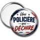 Miroir de poche - une policière qui déchire