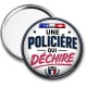 Miroir de poche - une policière qui déchire