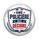 Cabochon Verre - une policière qui déchire