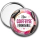 Miroir de poche - une coiffeuse formidable