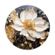 fleur blanche et dorée